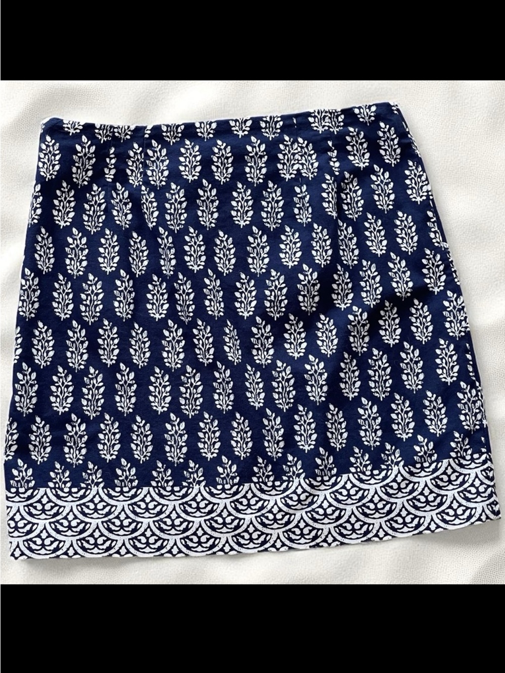 Talbots Navy White Print A-Line Short Skirt Sz 10 Spandex Lined Side Zipper